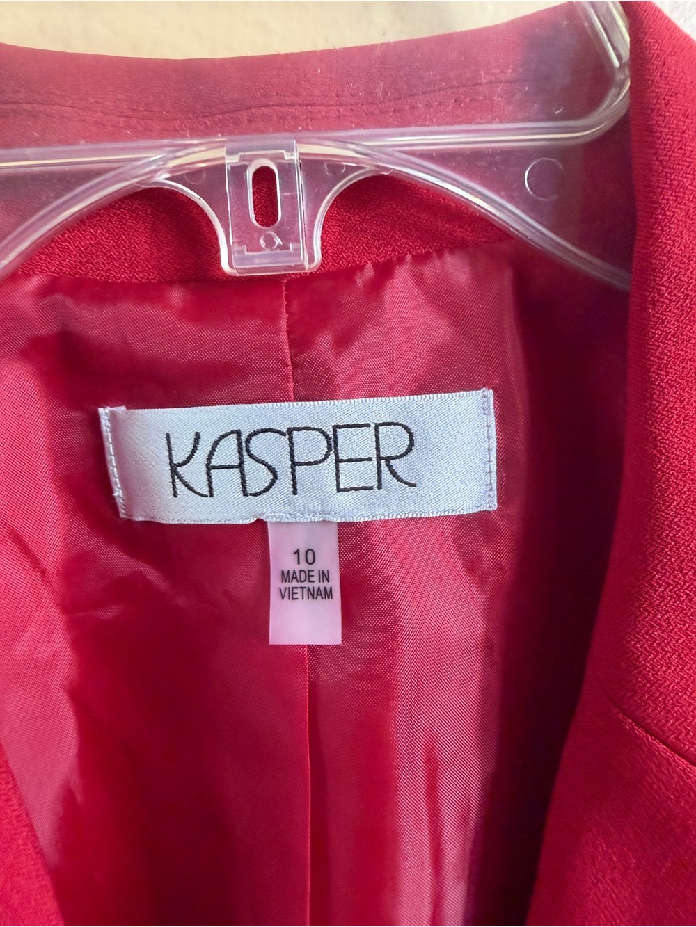 Kasper red pant suit. Size 10. - Picture 4 of 6